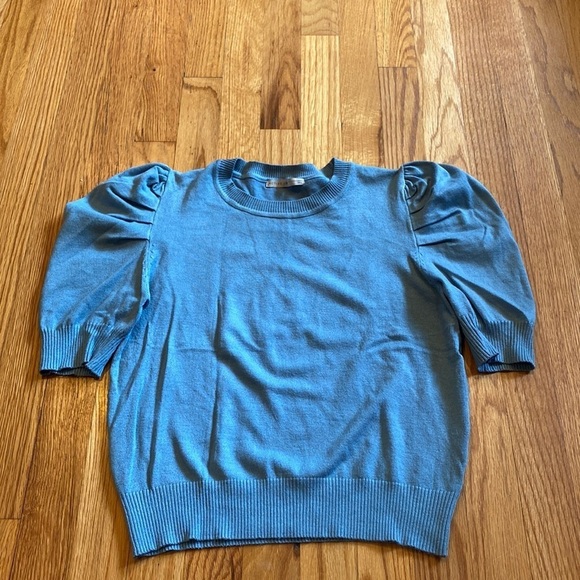ACTIVE USA Blue knit puff sleeve top size large - Picture 1 of 5